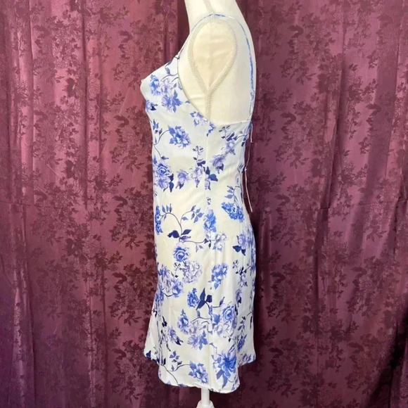 NWT UO Purple Floral Cowl Neck Mini Dress Size M - Picture 3 of 7